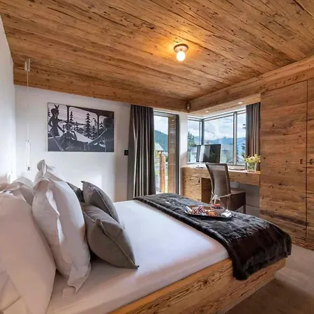 Perfect For Climbers And Nature-loving Couples In